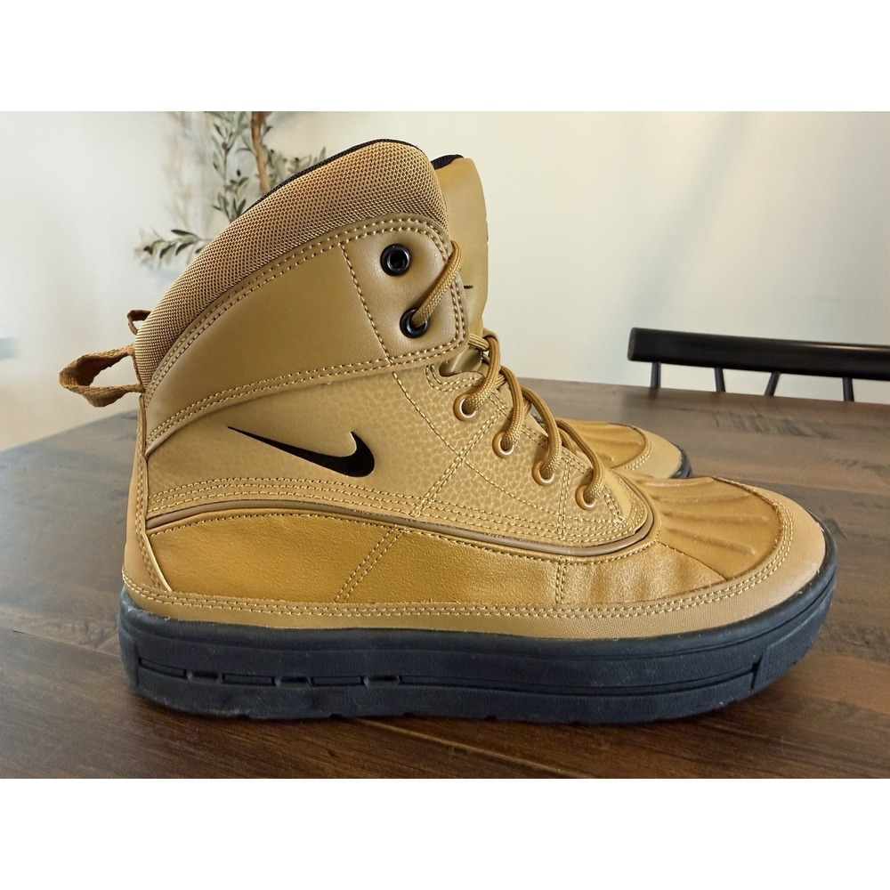 Nike Woodside 2 ACG Boots High Youth Sz 7Y 7 Women's 8.5 Wheat/Black 524872-703